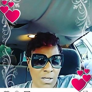 Meet your Posher, Deborah